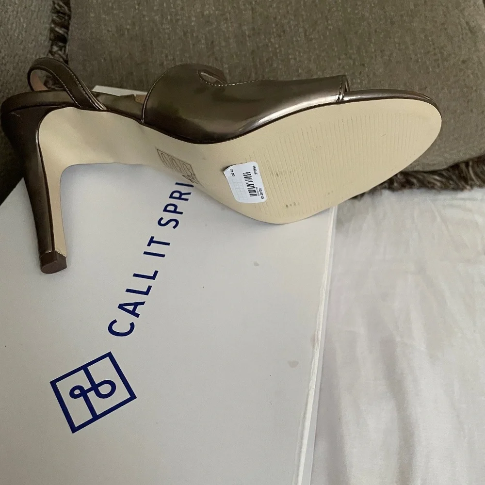 Shoes - Picture 1 of 9